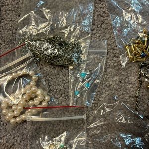 Lot of jewelry